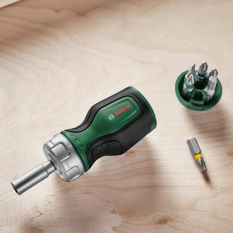 Bosch Stubby (1600A027PK) з тріскачкою + 6 біт Викрутка